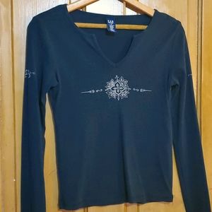Gap t-shirt